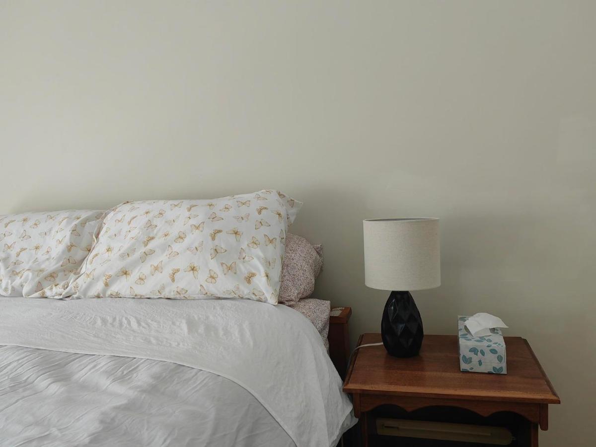 Lovely 1 Bedroom Condo Victoria Extérieur photo